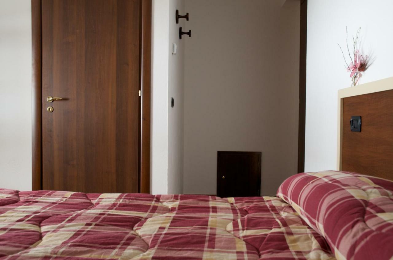 קמיליאטלו סילאנו Agriturismo Fiorella מראה חיצוני תמונה